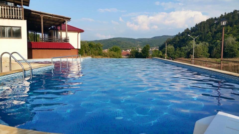 Tryavna Lake Hotel & Spa Экстерьер фото