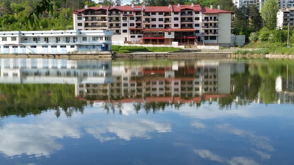 Tryavna Lake Hotel & Spa Экстерьер фото